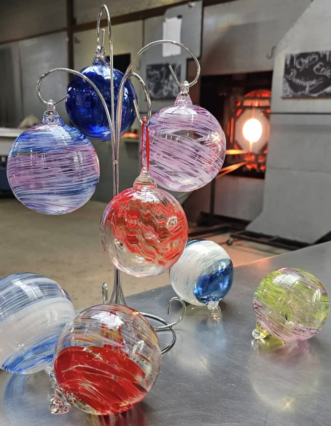 Holiday Show – Blown Glass Ornament Hands-On Workshop
